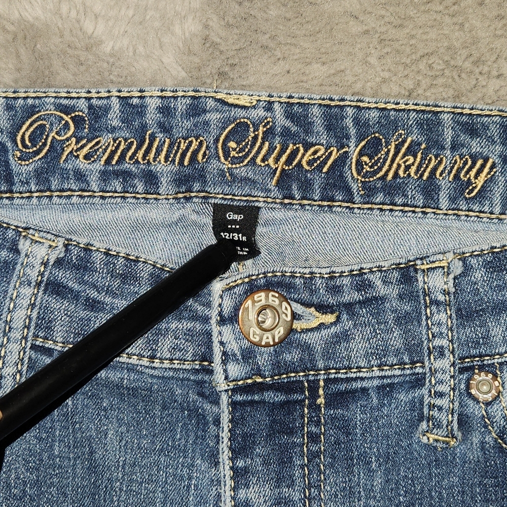 Gap 1969 Premium blue super skinny jeans with Ankle zipper detail Size 12R - Picture 4 of 4
